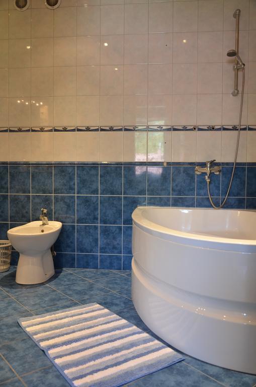 Apartments With Outdoor Spa Jacuzzi And Sauna Wilno Zewnętrze zdjęcie